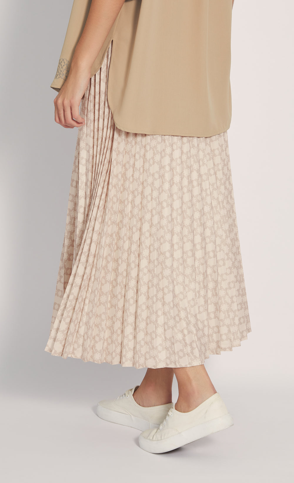 Pleated skirt shop in store