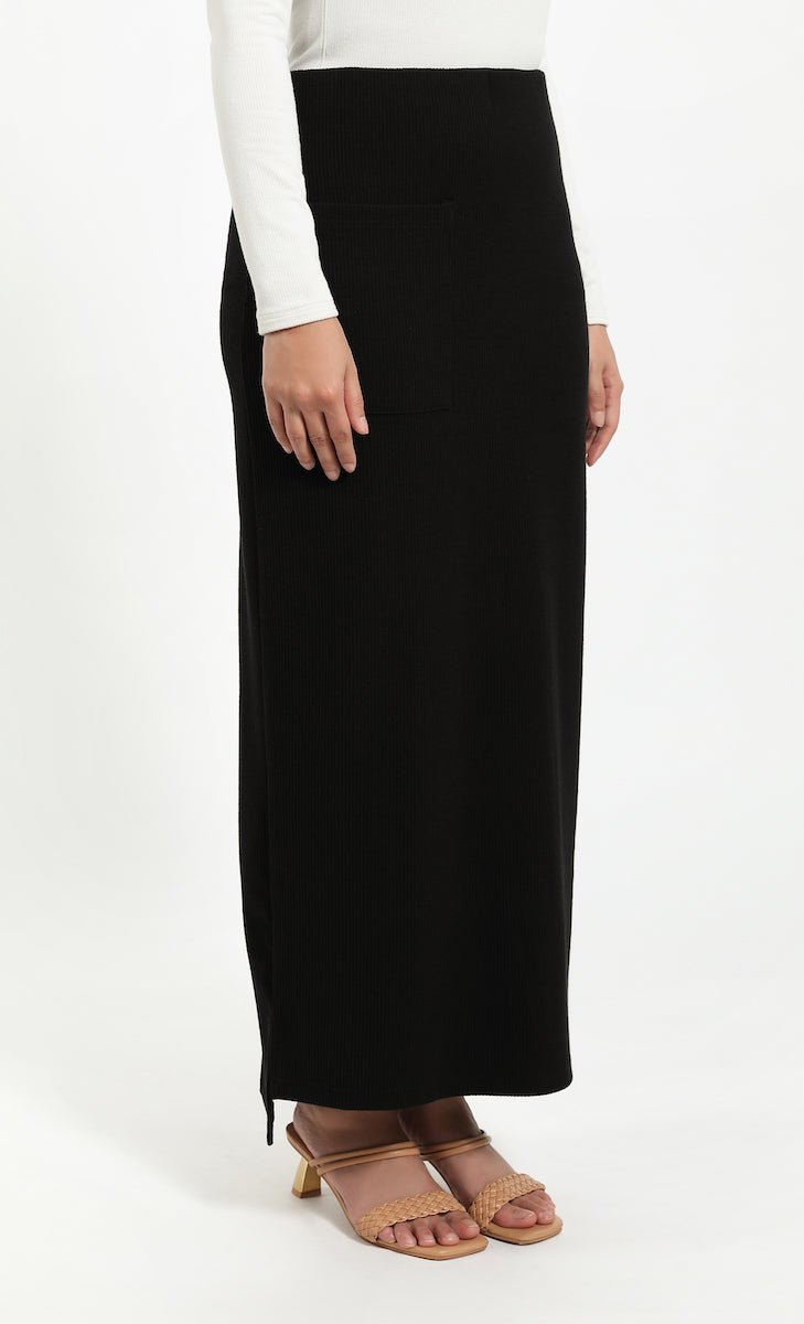 Comeback Ribbed Skirt in Black LILIT. Store